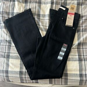 Levi’s 725 high-rise bootcut size w28 L34